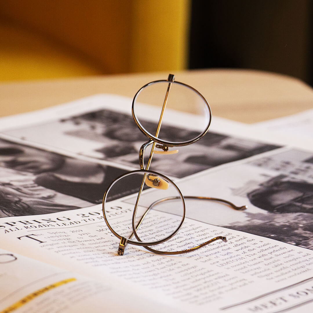 BEST MINIMALIST EYEGLASSES FRAMES FOR PROFESSIONALS