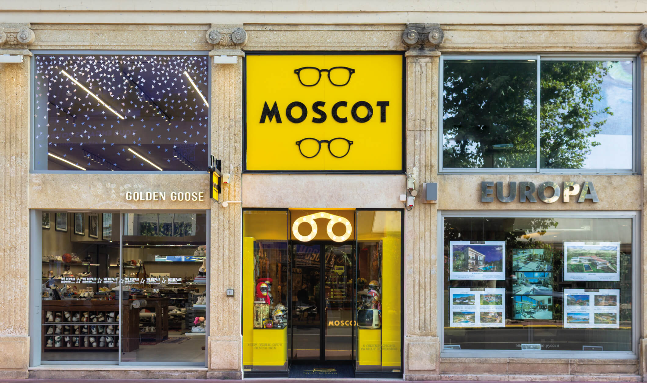 The MOSCOT Cannes Shop exterior