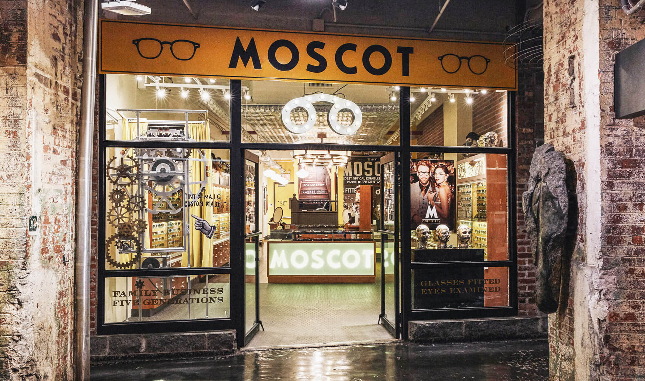 The MOSCOT Chelsea Market Shop exterior