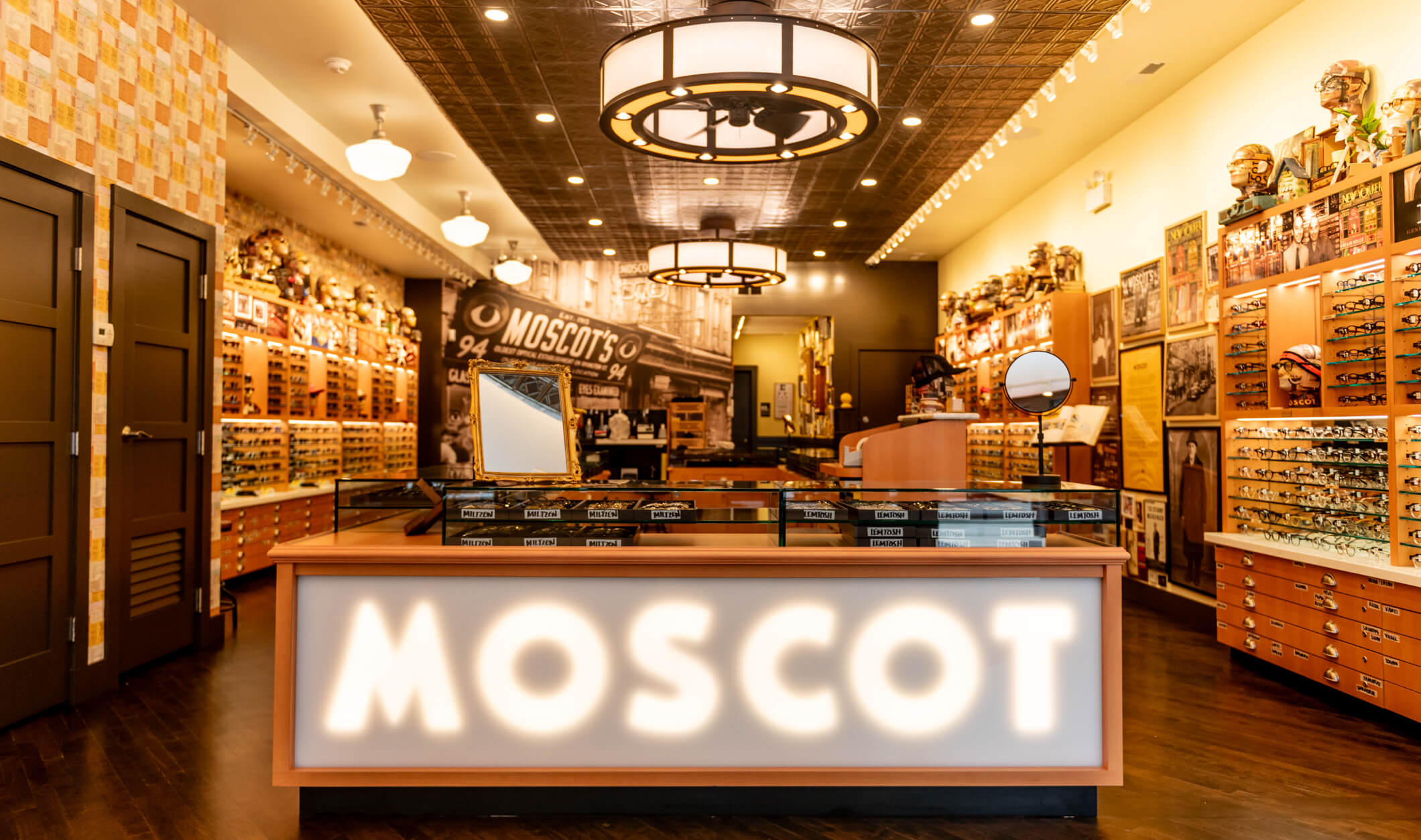The MOSCOT Chicago Shop interior