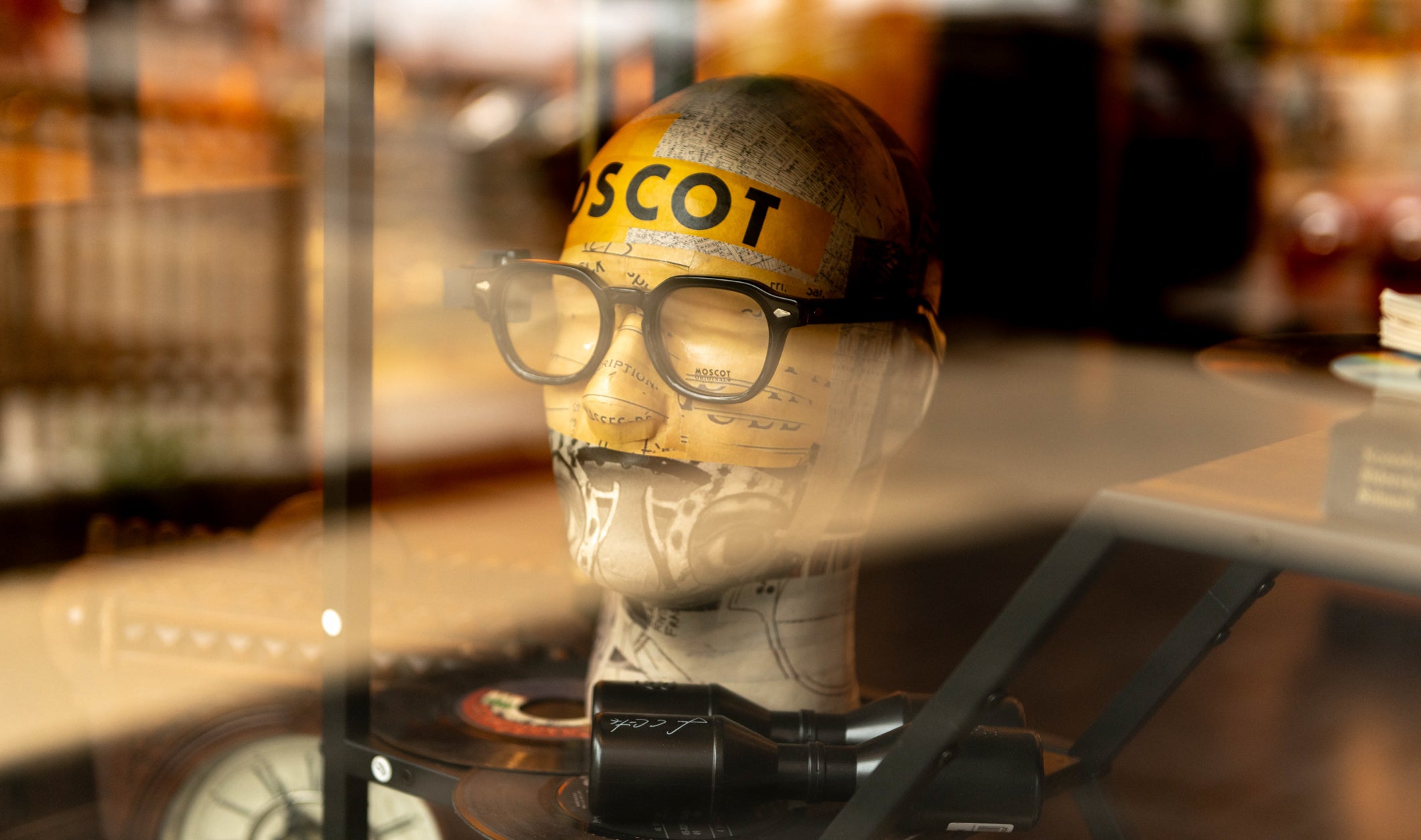 The MOSCOT Chicago Shop interior 7