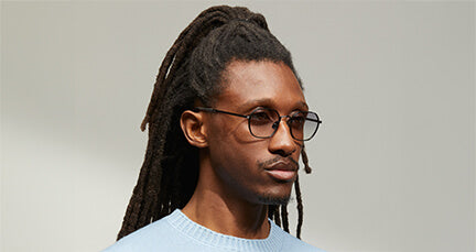 Model is wearing The UTZ SUN