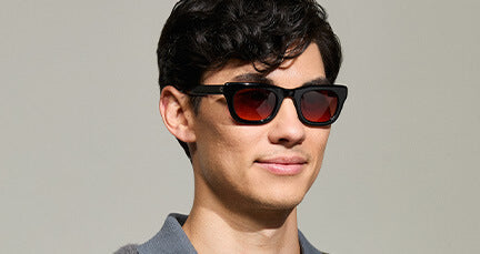 Model is wearing The SPILKES SUN