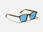 Die ARTHUR SUN in Tortoise mit Celebrity Blue getönten Gläsern