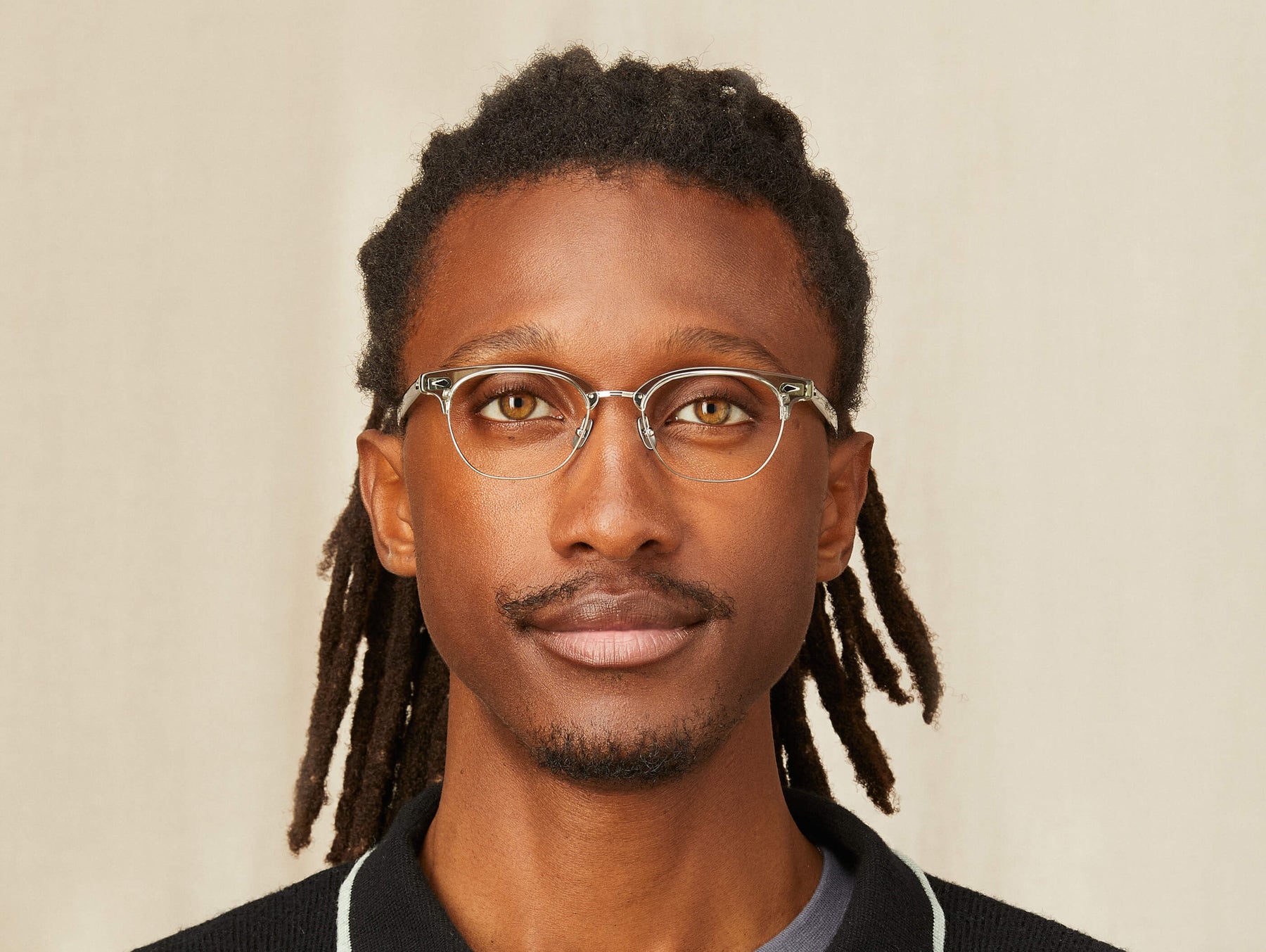 Model is wearing The AYGEN in size 48 in Sage