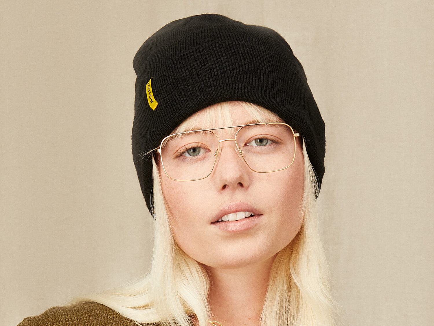 Model is wearing The BEANIE in Black