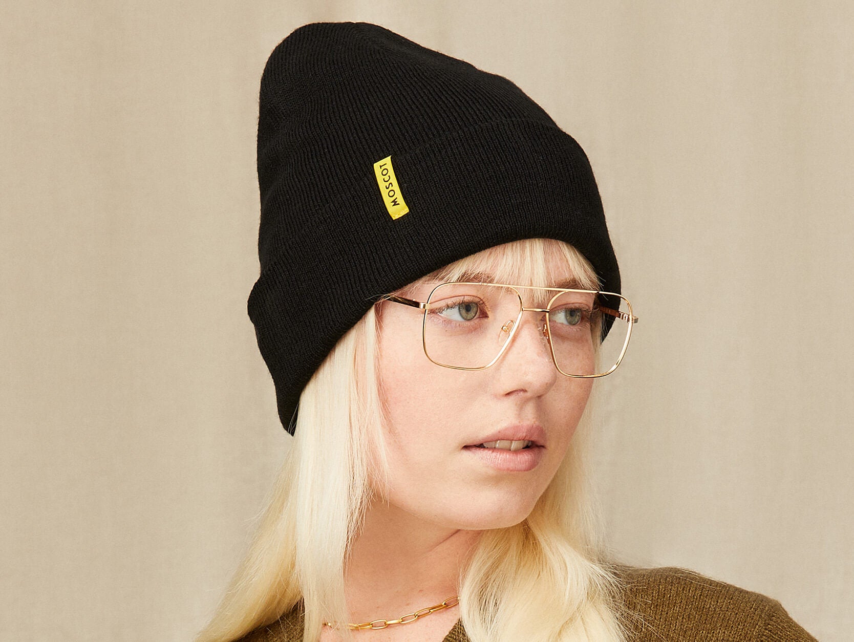 Model is wearing The BEANIE in Black