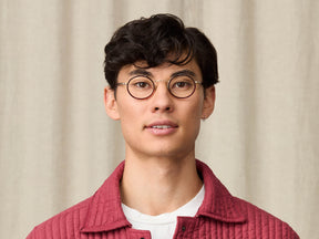 Model is wearing The COSNIC in size 44 in Burgundy