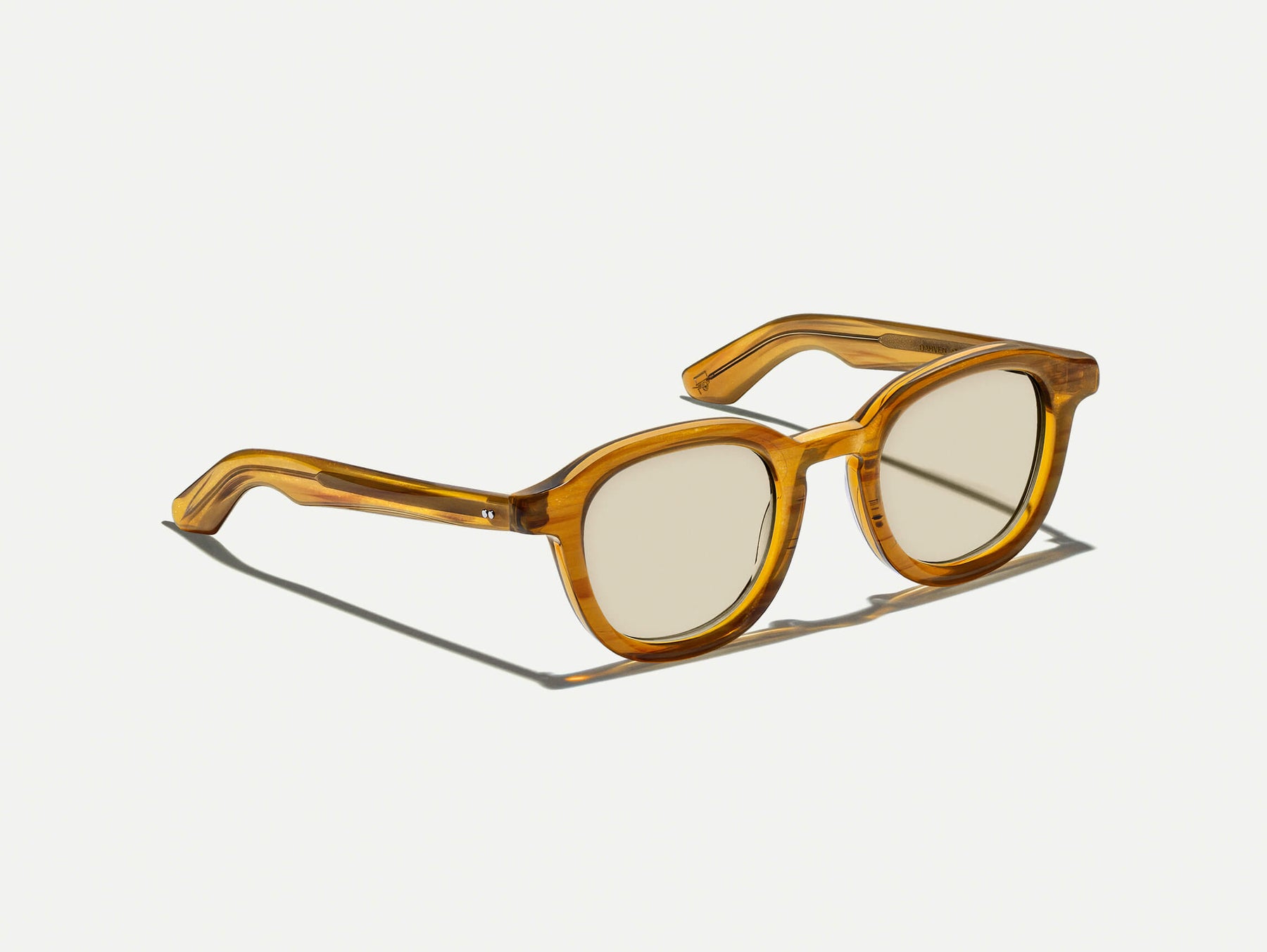 The DAHVEN in Blonde with AMBER+ Tint