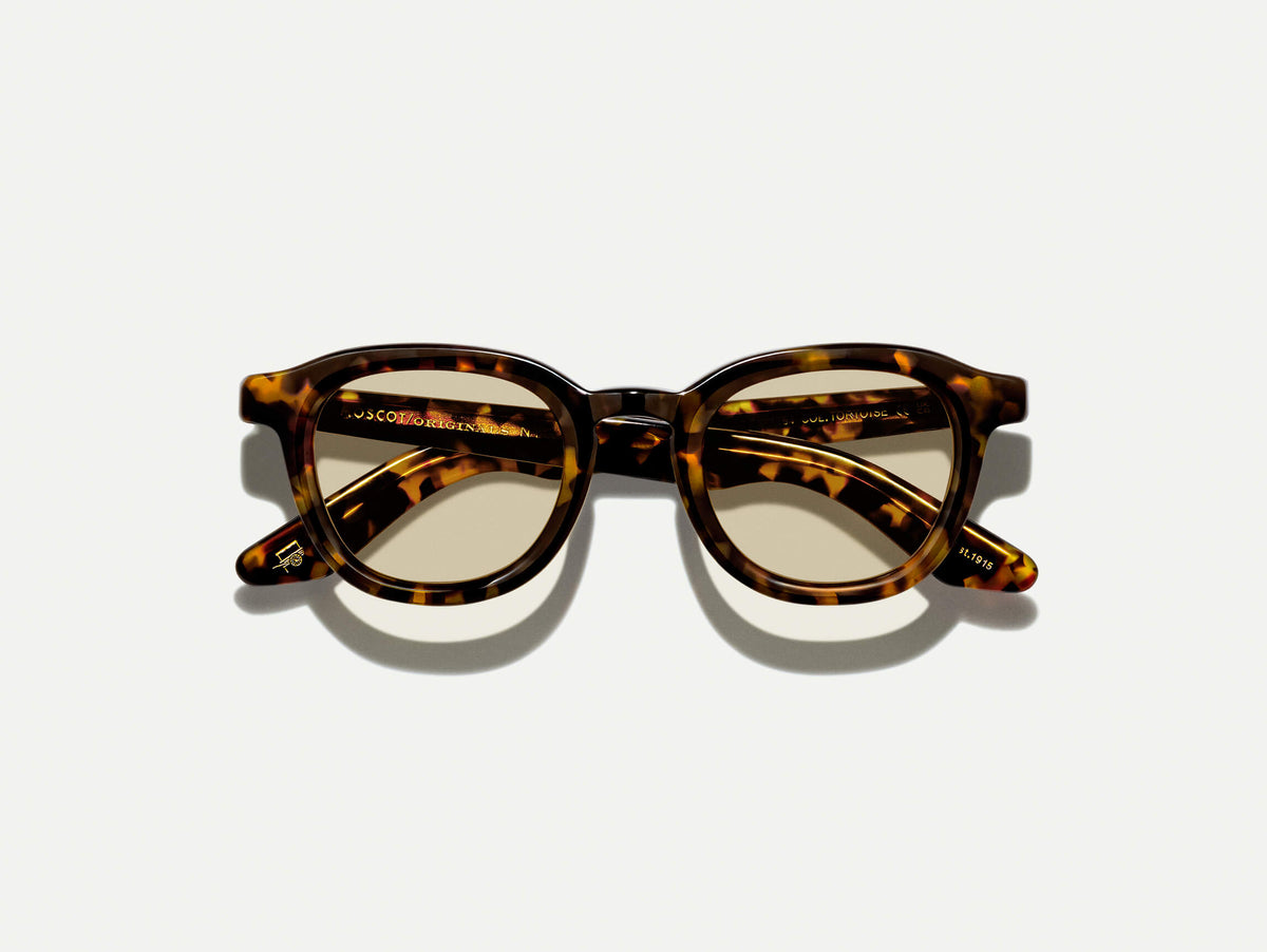 Der DAHVEN in Tortoise mit AMBER+ Tönung