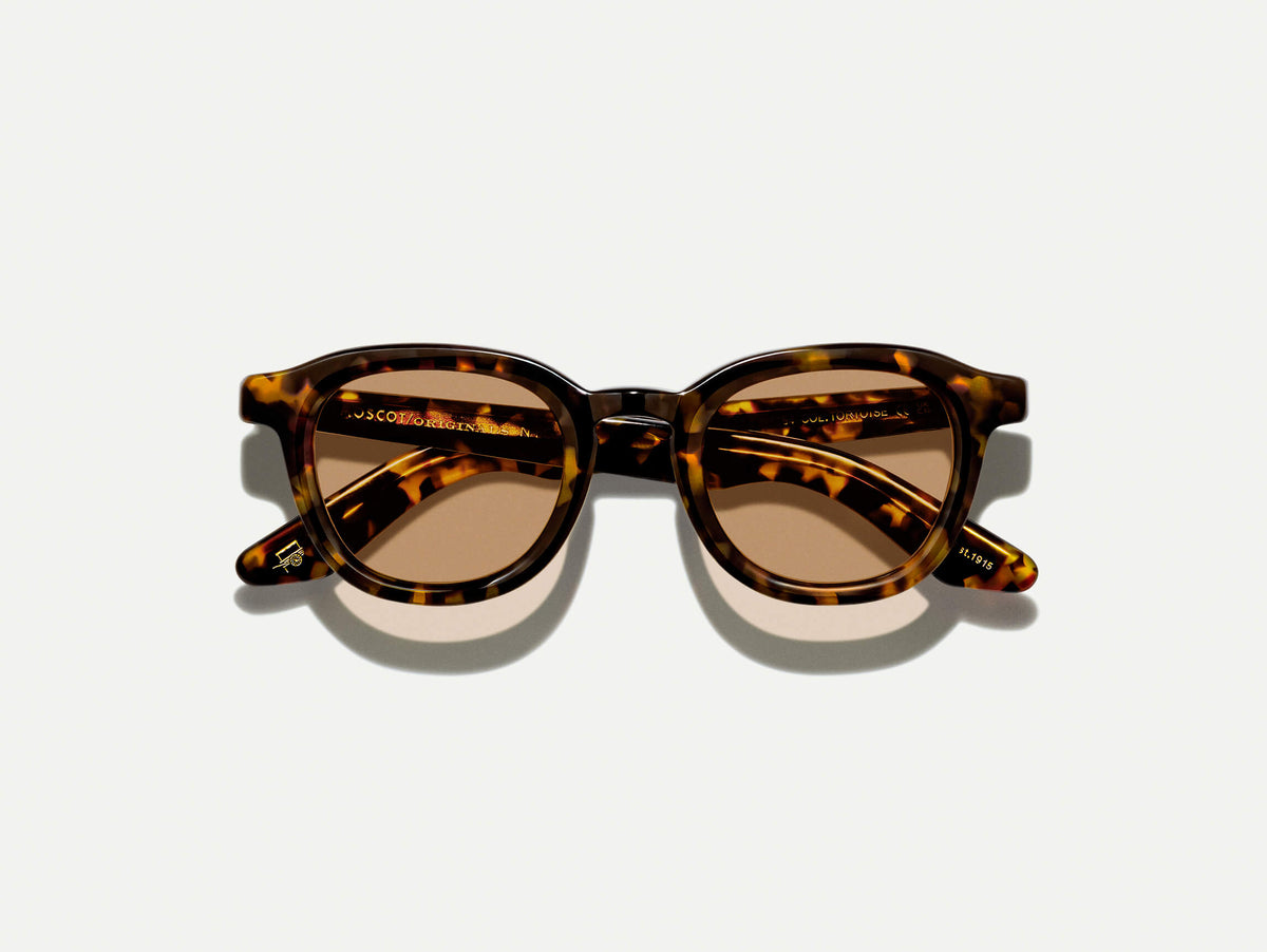 Der DAHVEN in Tortoise mit AMBER+ Tönung