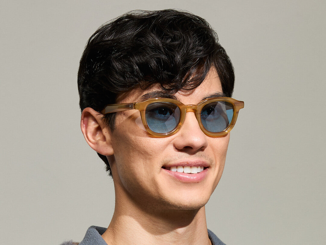 Model is wearing The DAHVEN in Blonde size 47 with BLUE+ Tinted Lenses