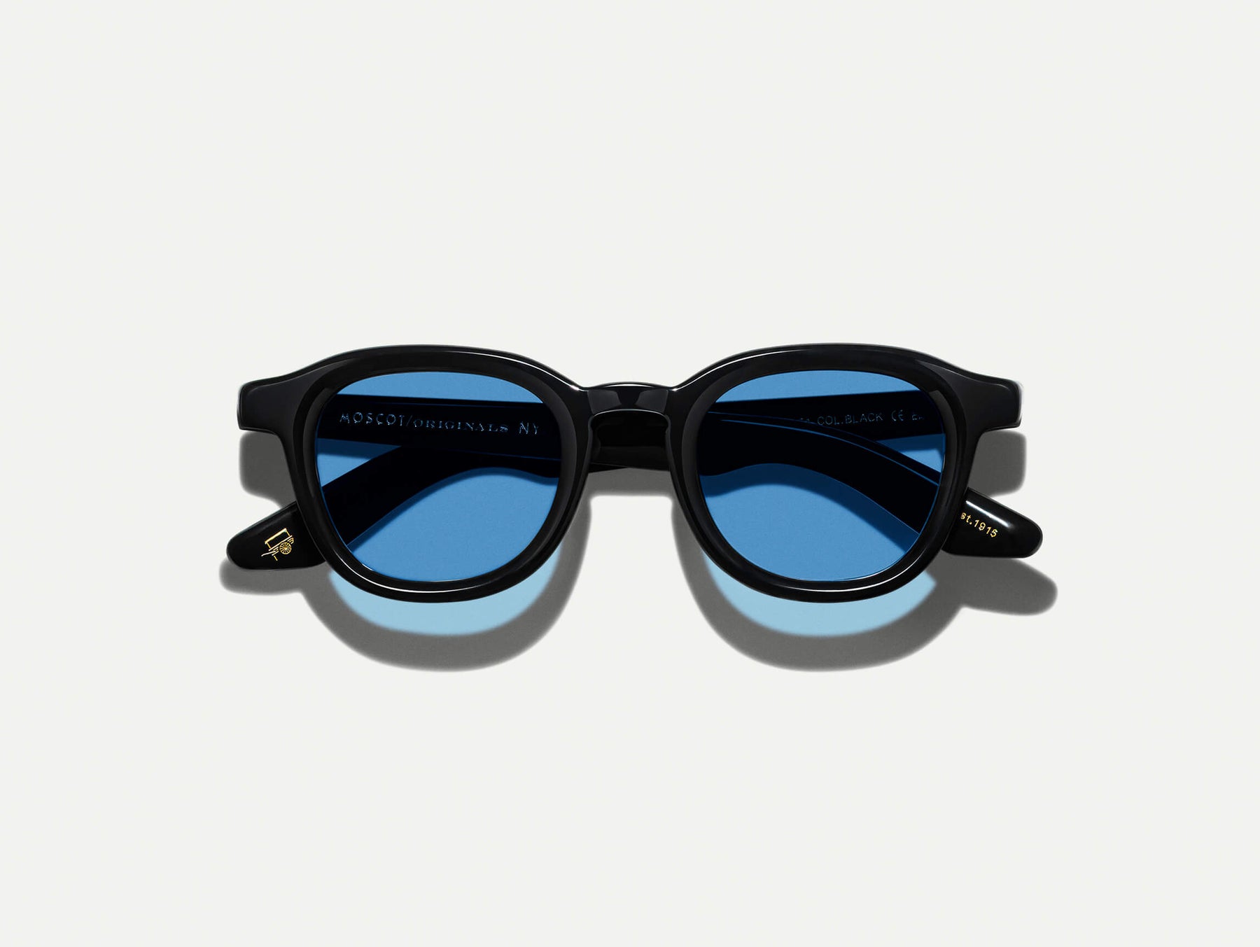 The DAHVEN in Black with BLUE+ Tint