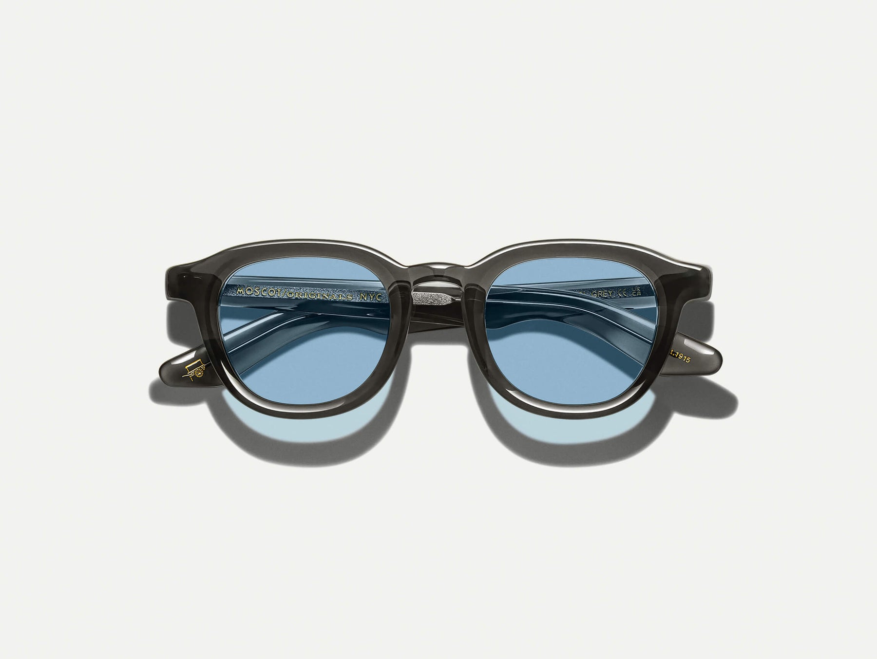 The DAHVEN in Grey with BLUE+ Tint