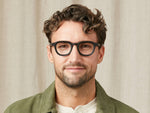 Model is wearing The DAHVEN in size 47 in Matte Black