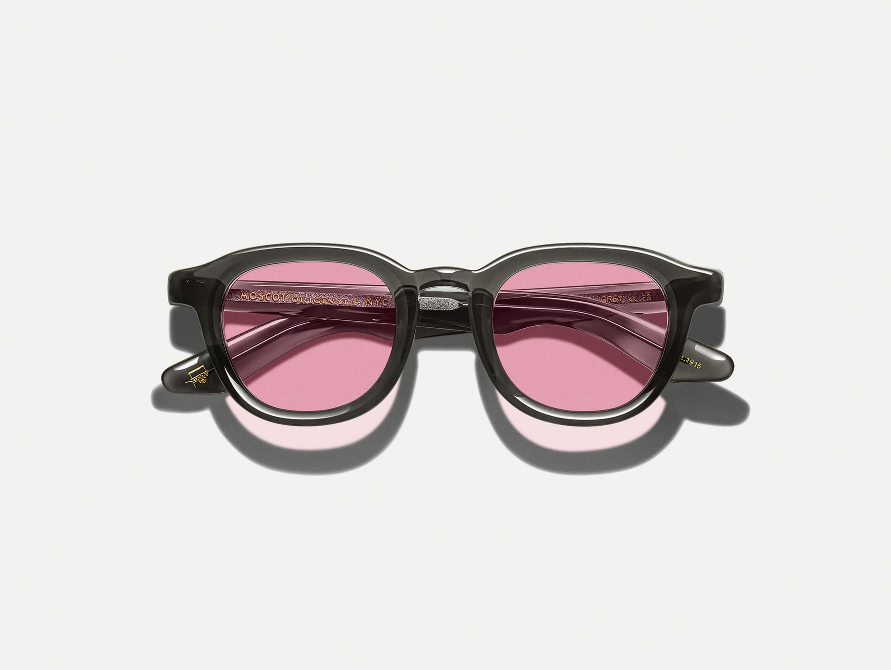 The DAHVEN in Grey with ROSE+ Tint