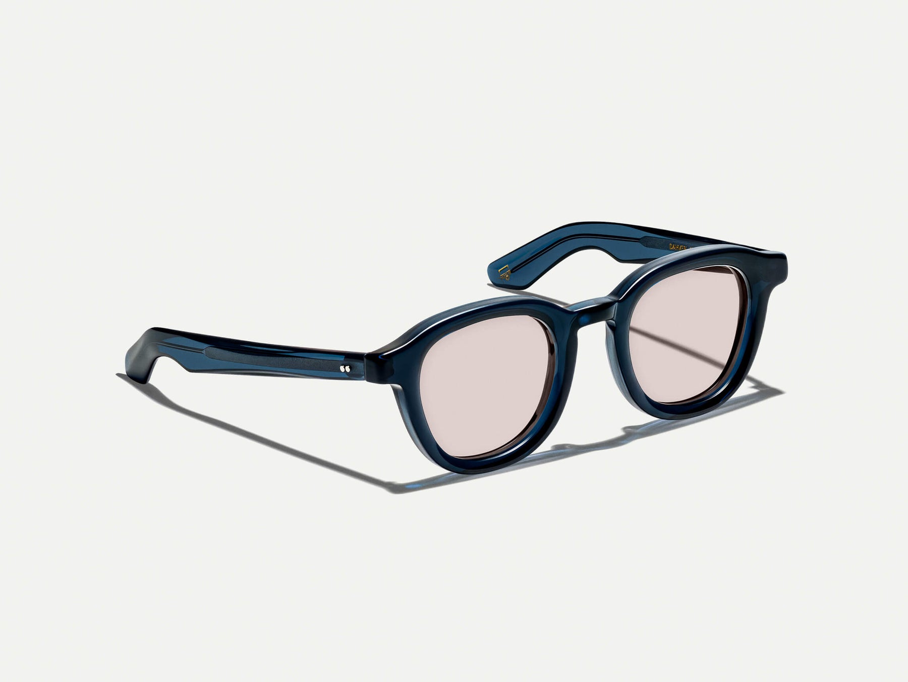 The DAHVEN in Navy with ROSE+ Tint
