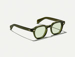 De DOLT in Dark Green met GREEN+ lenzen
