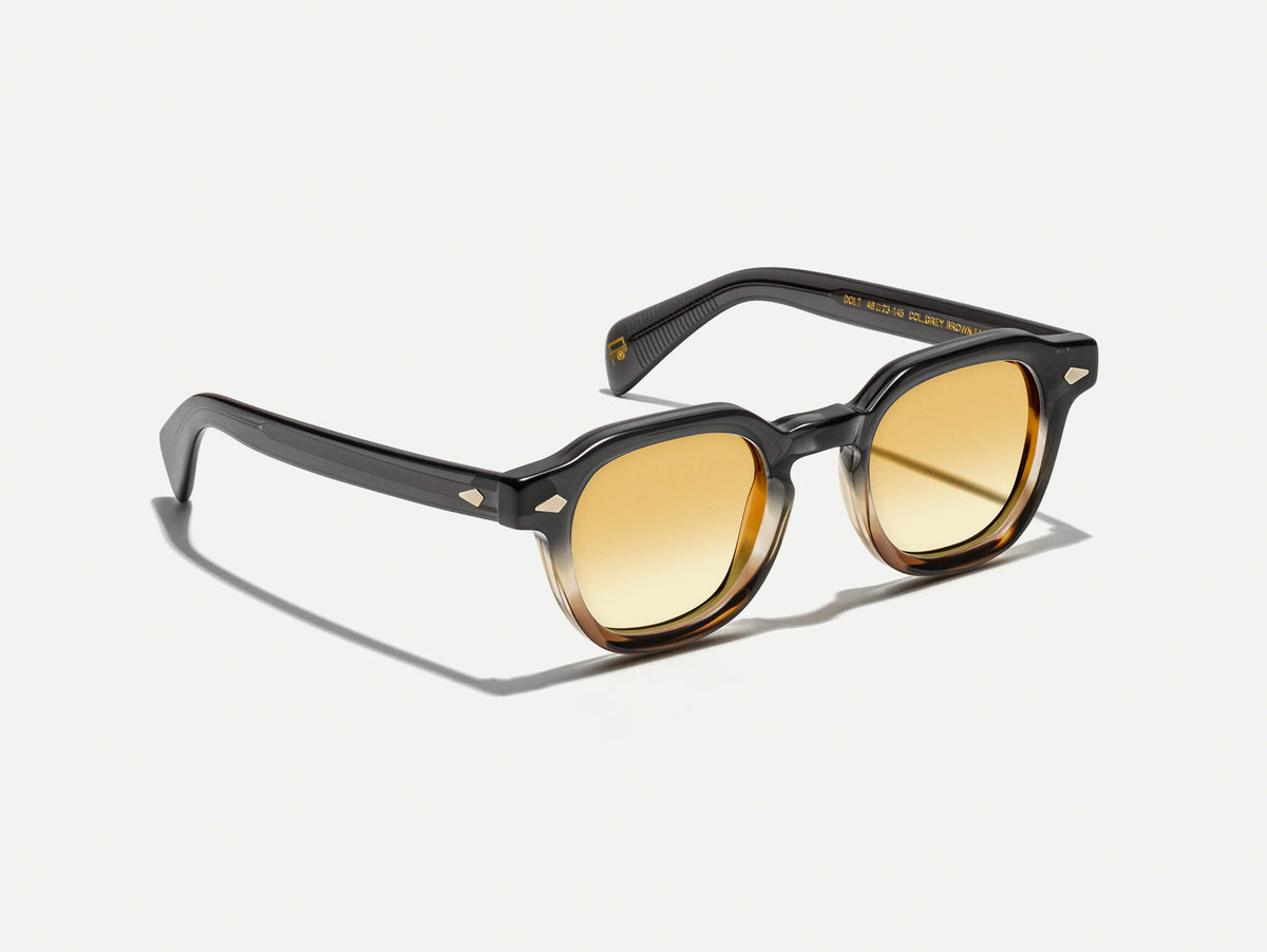 Grey-Brown FadeのDOLT SUN、Chestnut Fadeの色付きレンズ付き