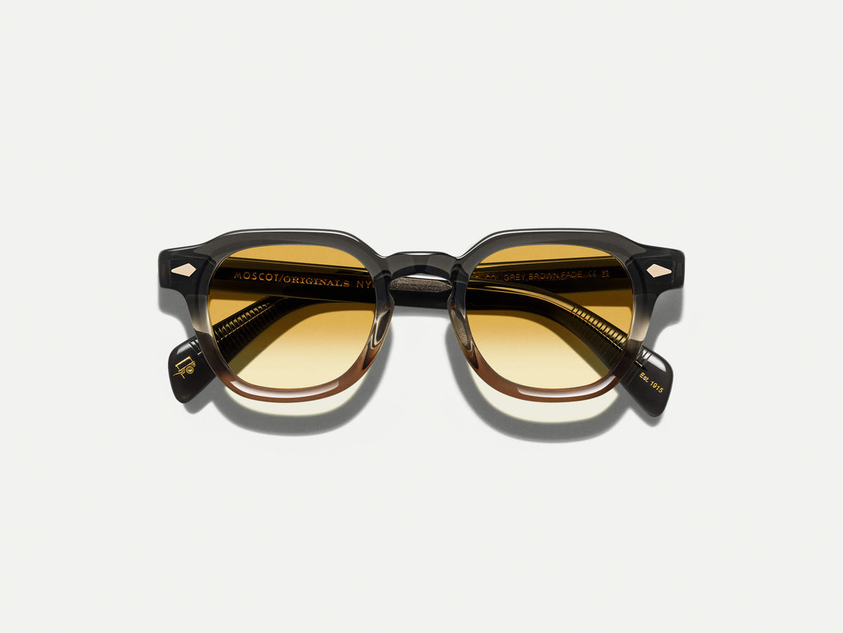 Grey-Brown FadeのDOLT SUN、Chestnut Fadeの色付きレンズ付き
