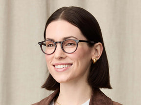 Model is wearing The FRANKIE in size 48 in Burgundy