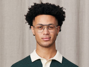 Model is wearing The GAFILTA in size 54 in Silver/Navy