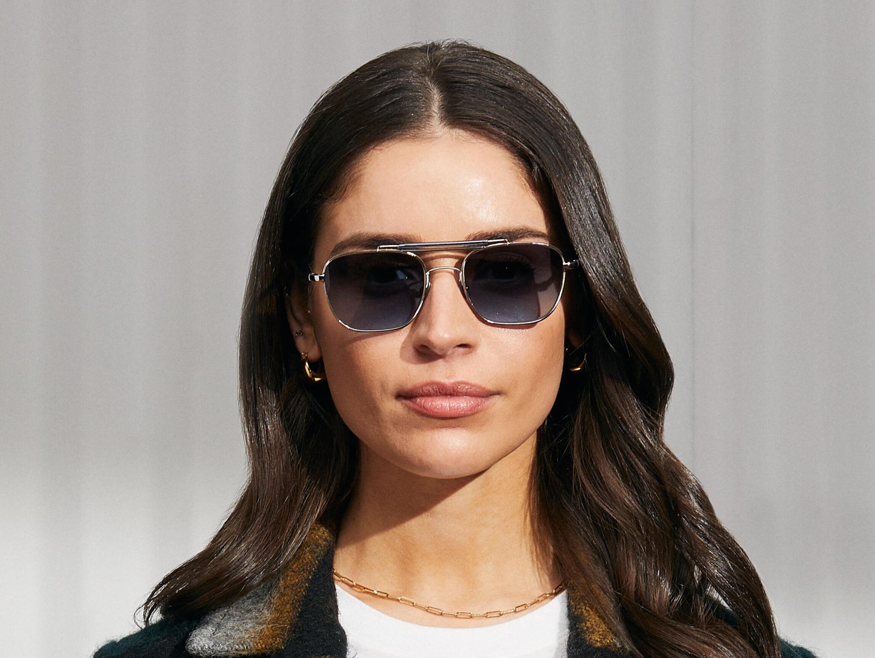 Model is wearing The GAFILTA SUN in Silver/Navy in size 54 with Denim Blue Tinted Lenses