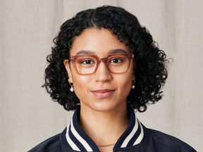 Model is wearing The GROBER in size 48 in Vintage Rose