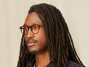 Model is wearing The JARED in size 47 in Spot Tortoise