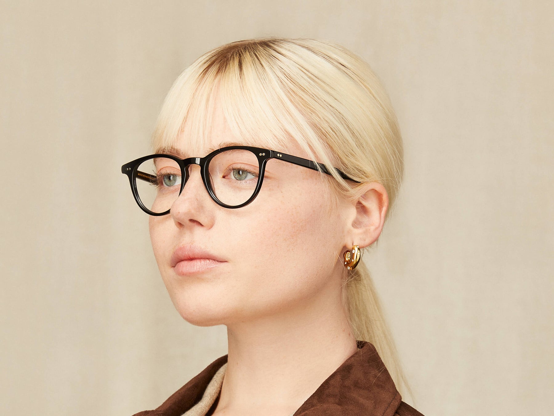 Model is wearing The JARED in size 47 in Black