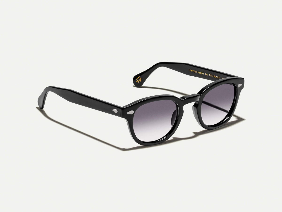 Die LEMTOSH Black mit American Grey Fade getönten Gläsern