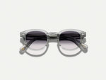 El LEMTOSH en Light Grey con lentes tintadas American Grey Fade
