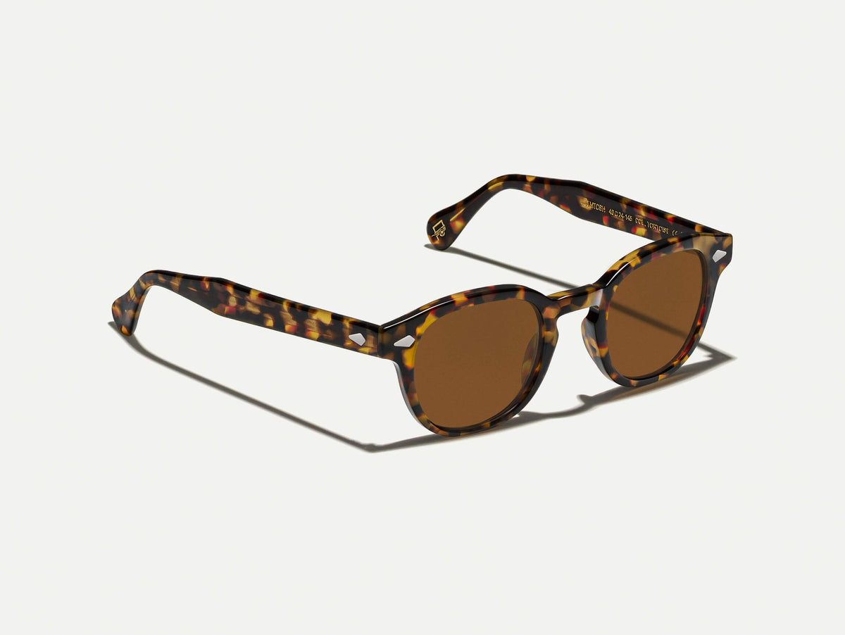 Die LEMTOSH SUN-POLARIZED in Tortoise mit Cosmitan Brown polarisierten Gläsern