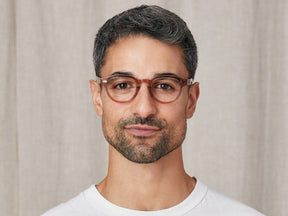 Model is wearing The MAYDELA in size 46 in Vintage Rose