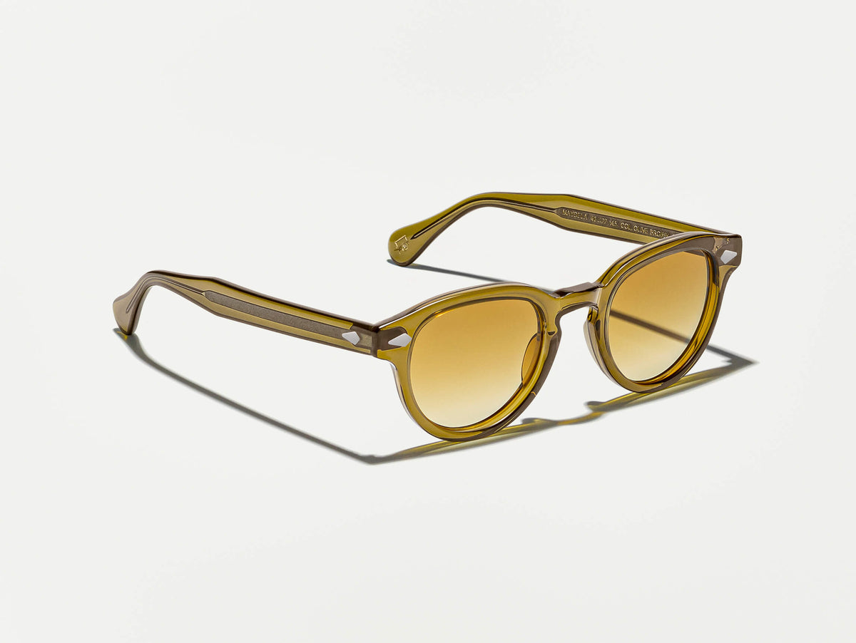Die MAYDELA SUN in Olive Brown mit Chestnut Fade getönten Gläsern