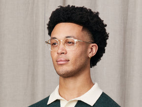 Model is wearing The MILTZEN in size 46 in Flesh