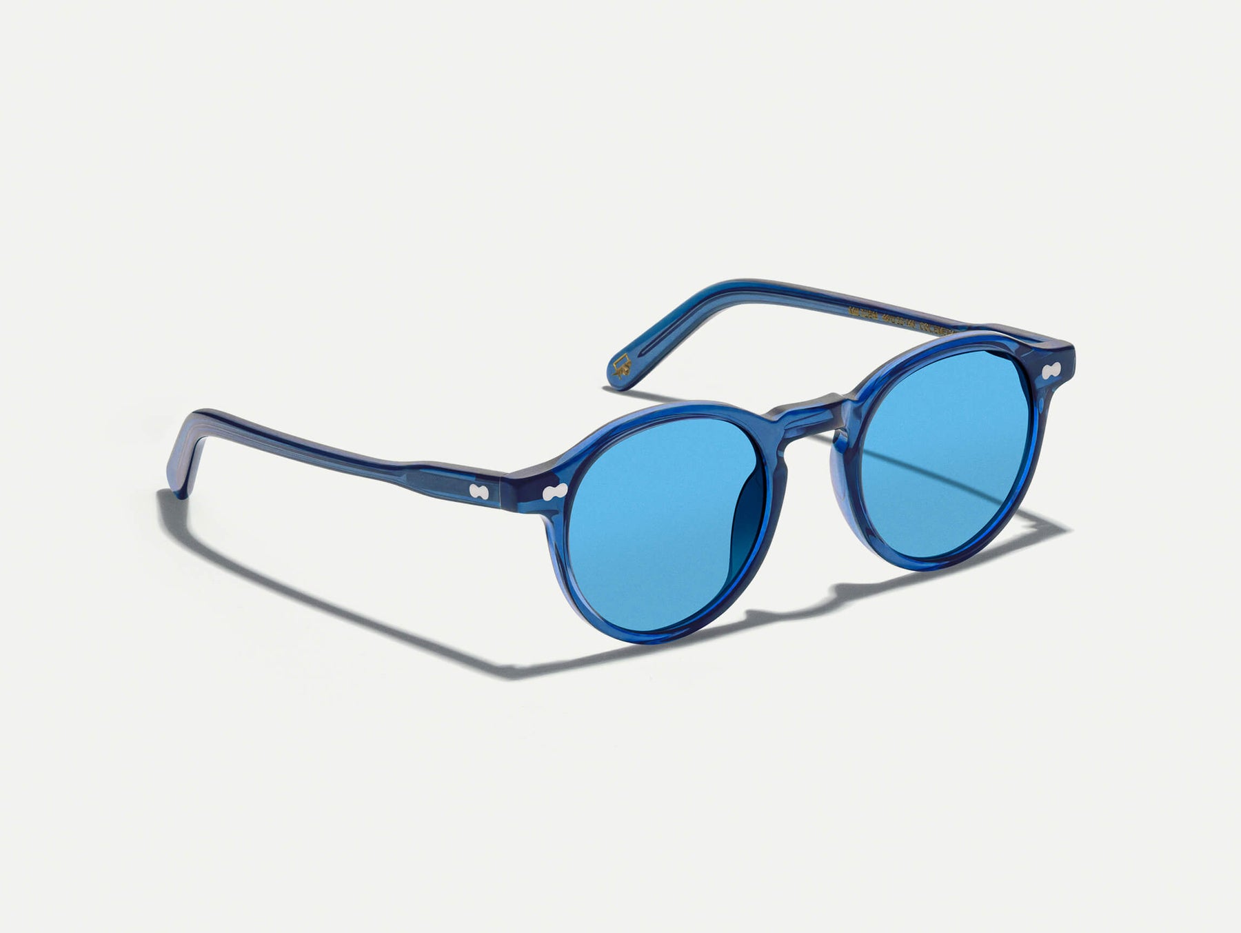 The MILTZEN in Sapphire with Celebrity Blue Tinted Lenses