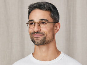 Model is wearing The MOYEL in size 44 in Antique Gold