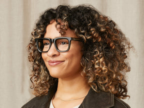 Model is wearing The RIZIK in size 49 in Dark Green