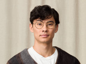 Model is wearing The TRAIF in size 52 in Bamboo