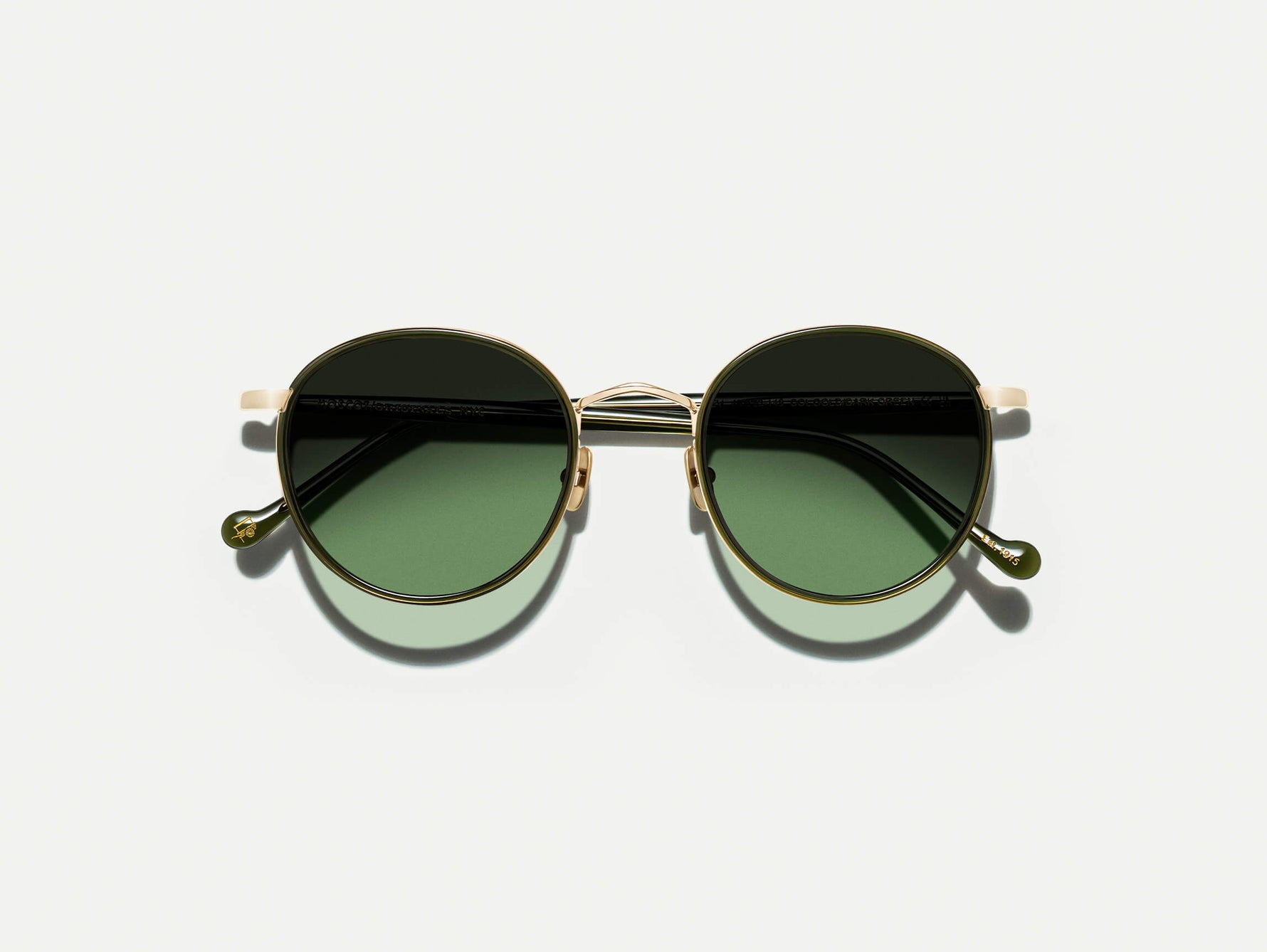 #color_dark green | The ZEV SUN in Dark Green with Forest Wood Tinted Lenses