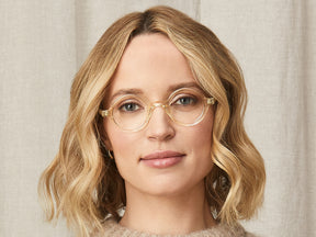 Model is wearing The ZOLMAN in size 42 in Flesh