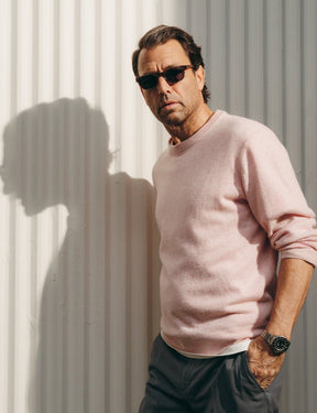 Model is wearing The ALEX CLIP in Brass in size 49 with Grey Lenses