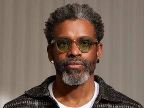 Model is wearing The DAVHEN in Mist in size 47 with Limelight Tinted Lenses