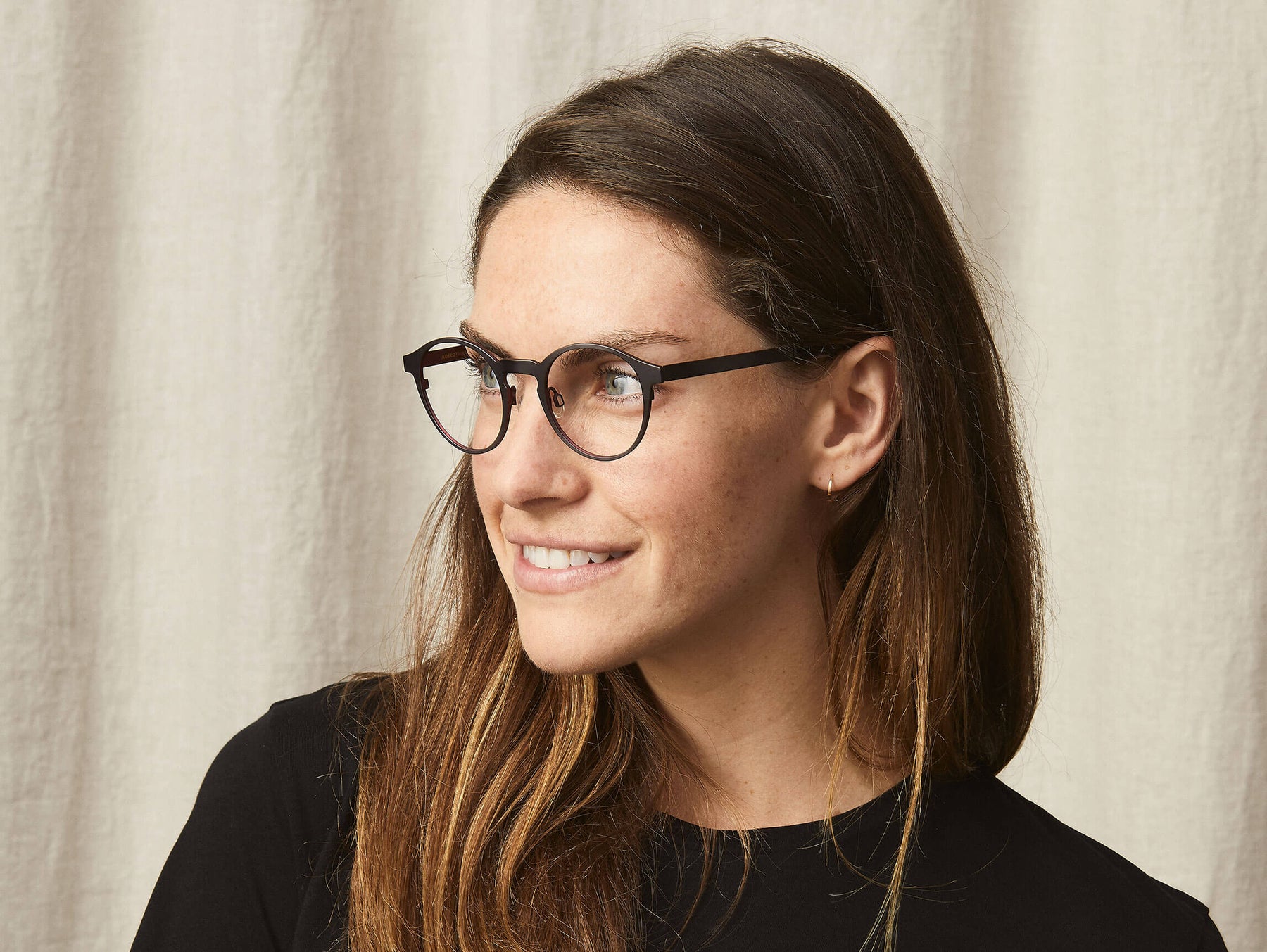 The MILTZEN-T in Charcoal/Wine in size 46 with Blue Protect Lenses