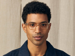 Model is wearing The FRITZ in size 44 in Cinnamon/Flesh