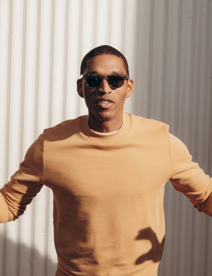 Model is wearing The GELT CLIP in Pewter in size 46 with G-15 Lenses