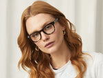 Model is wearing The GELT in size 46 in Dark Havana