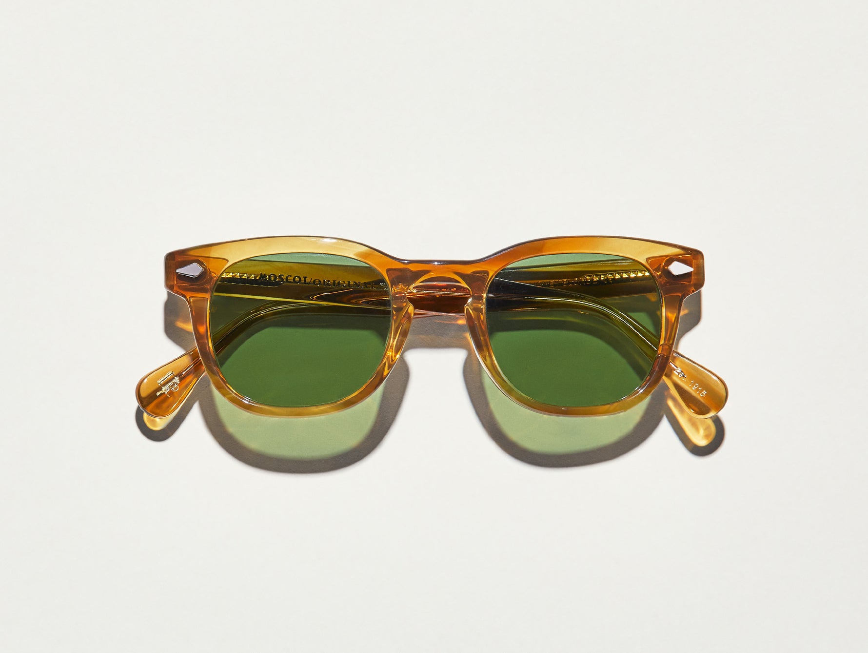 #color_honey blonde | The GELT SUN in Honey Blonde with Calibar Green Glass Lenses