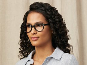 Model is wearing The GOOLAH in size 50 in Black